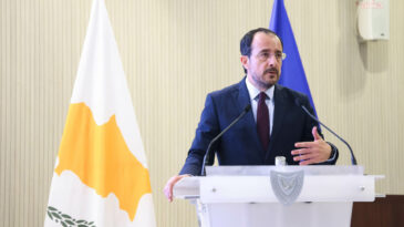 G&uuml;ney Kıbrıs'taki Yolsuzluk Skandalıyla İlgili Şok Edici İddialar