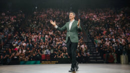 G&uuml;venlik Endişeleri Nedeniyle Starbucks CEO'suna &Ouml;zel Uygulama