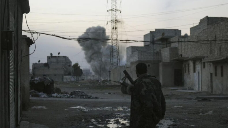 Halep'te &Ccedil;atışmalar: Suriye Ordusu Ter&ouml;rist Hedefleri Vuruyor