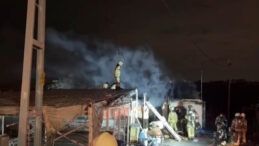 Halı Yıkama ve Marangoz At&ouml;lyesi Alev Alev Yandı, Mahalle Halkı Sokağa D&ouml;k&uuml;ld&uuml;