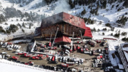 Halit Erg&uuml;l'&uuml;n Kartalkaya'daki Yangın Faciası &Ouml;ncesi İmar İhlali İddiası