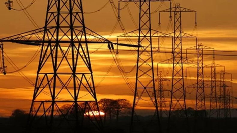 Hatay'daki Elektrik Kesintileri Devam Ediyor: Bakanlıktan A&ccedil;ıklama