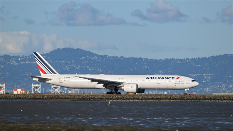 Havada Panik: U&ccedil;ak Acil İniş Ger&ccedil;ekleştirdi