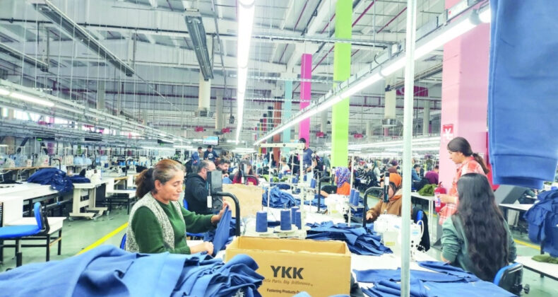 Hazır Giyim Sekt&ouml;r&uuml;nde &Ccedil;&ouml;k&uuml;ş Tehlikesi