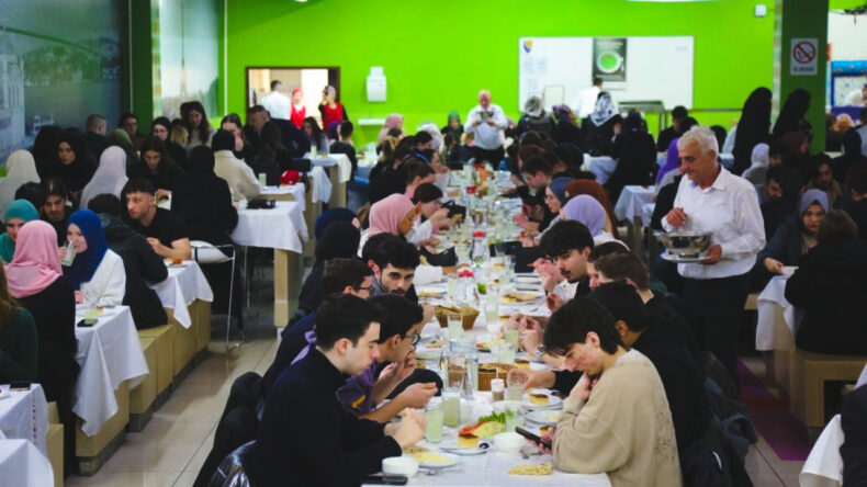 Hesap yaptı, Diyanet'e sert &ccedil;ıktı: Sizin yemekhanenizde bile yetmiyor