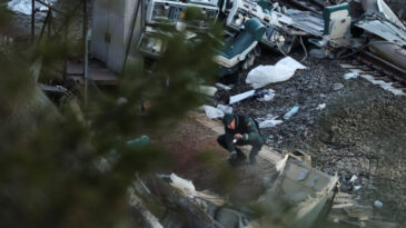 Hızlı Tren Kazasında Can Kaybı 42'ye Y&uuml;kseldi