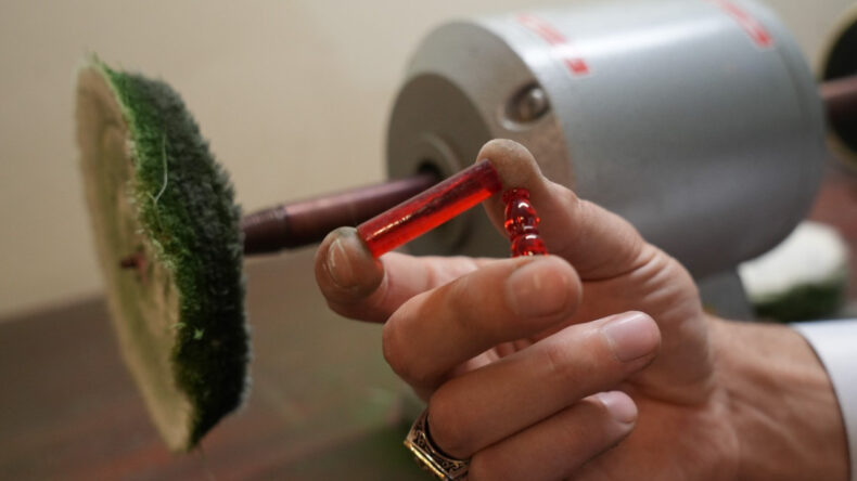 Hobisi Zanaata Dönüşen Yusuf Ekşioğlu: İki Günde Bir Tespih Yapıyor