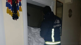 İki mahalleye peş peşe &ccedil;ığ d&uuml;şt&uuml;: 1 kişi kayıp, 22 ev boşaltıldı