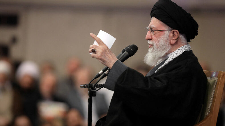 İngiliz Basını, Hamaney'in 'Kaçış Planı'nı Gündeme Getirdi