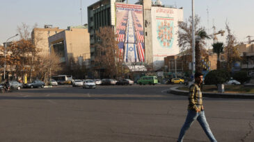 İran&rsquo;da 'Sıradaki hedef Tahran mı' tartışması