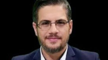 İsrail &Uuml;nl&uuml; Spikeri &Ouml;ld&uuml;rd&uuml;