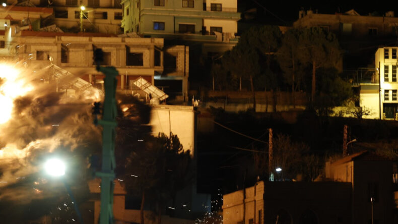 İsrail’den Lübnan’a Yoğun Hava Saldırıları