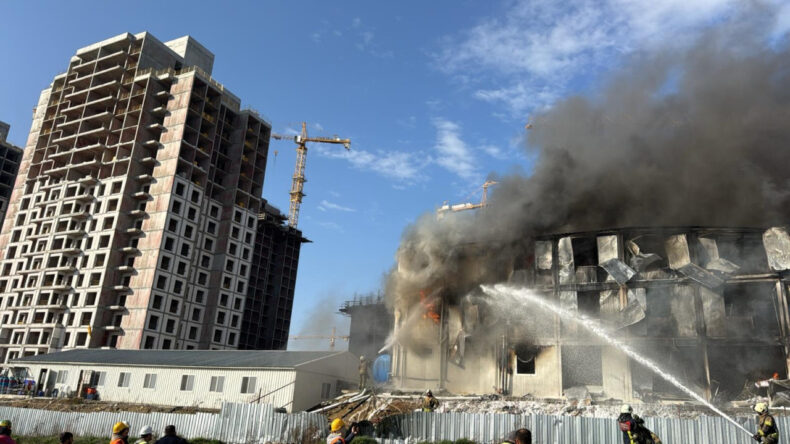 İstanbul'da Yangın: Müdahale Devam Ediyor