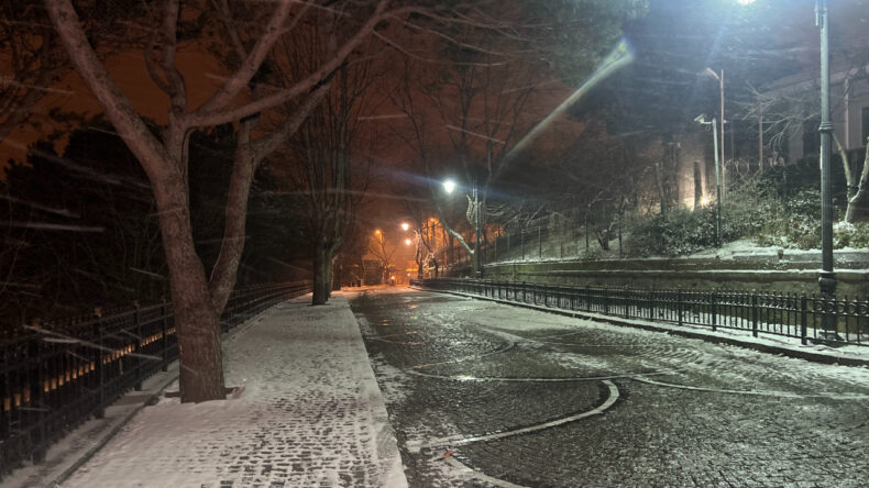 İstanbul&rsquo;da Kar Yağışı Devam Ediyor