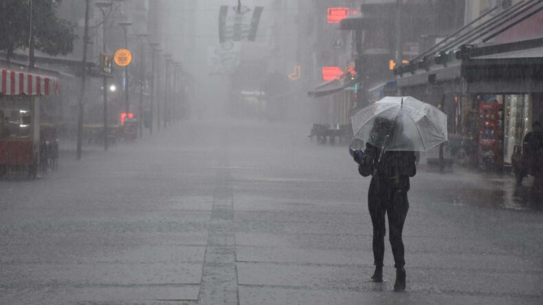 İzmir i&ccedil;in sağanak yağış uyarısı