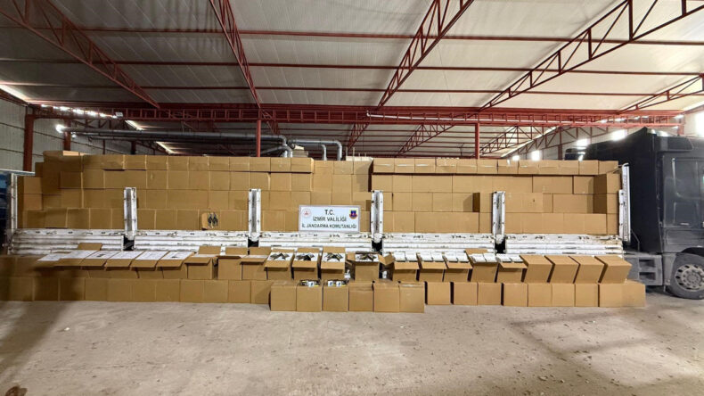 İzmir'de 7,5 Milyon Liralık Kaçak Ürün Ele Geçirildi