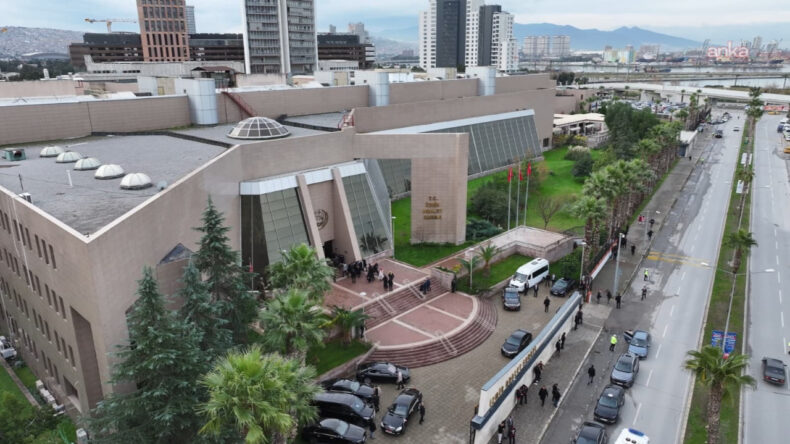 İzmir'de Uyuşturucu Operasyonu: 654 Kişi Tutuklandı