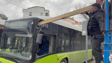 Kalas Ok Gibi Otob&uuml;se Saplandı