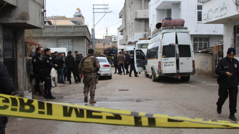 Kanlı Kavgada 1 Kişi Hayatını Kaybetti: Sokak Ablukaya Alındı