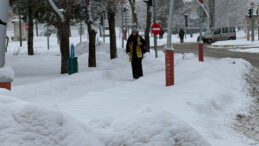 Kar Kalınlığı 50 Santimi Ge&ccedil;ti: 637 Yerleşim Yerine Ulaşılamıyor
