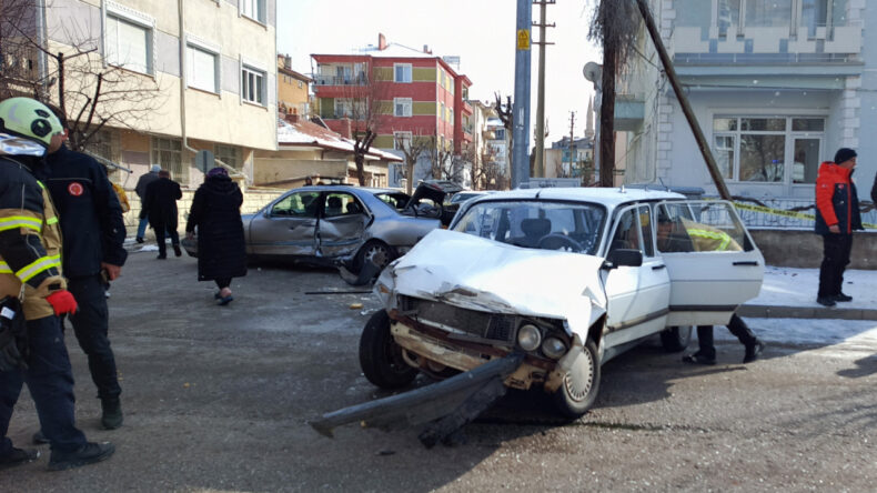 Kazada Eşiyle Birlikte Yaralanan Fatma Yılmaz Hayatını Kaybetti