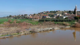Kemal Sunal'ın Filmine Ev Sahipliği Yapan Tarihi K&ouml;pr&uuml; Uyarıyor