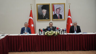 Kocaeli'deki Hastanelerin &Uuml;&ccedil; Bloku Yıkılacak