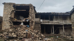 Komşusu 'adam &ouml;ld&uuml; evi de yıkıldı' dedi o anda ev &ccedil;&ouml;kt&uuml;