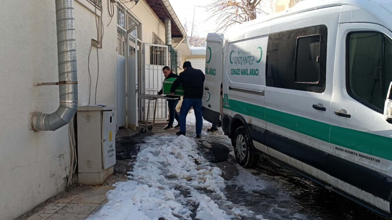 Komşusunu Sırtından Vurdu