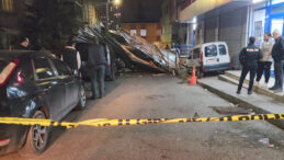 K&uuml;&ccedil;&uuml;k&ccedil;ekmece'de &Ccedil;atı U&ccedil;tu, 2 Kişi Son Anda Kurtuldu