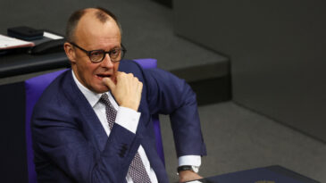 Merz, Trump'a İki Cepheden &Ccedil;ıktı