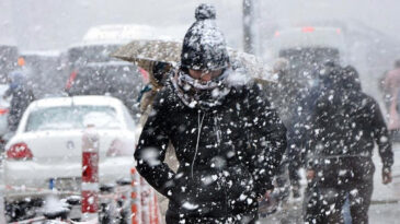 Meteoroloji Uyarıyor: Sağanak, Fırtına, Kar ve &Ccedil;ığ Tehlikesi Bir Arada