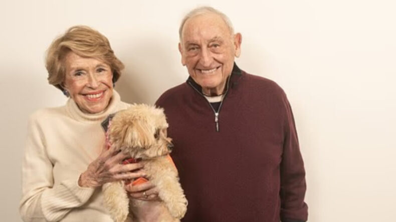 Milyarder &Ccedil;ift, K&ouml;peklerini Tedavi Eden Okula 120 Milyon Dolar Bağışladı