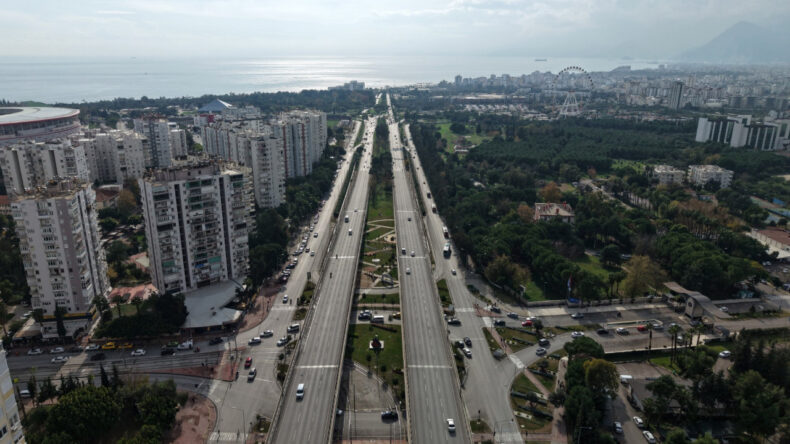 Milyarlarca Liralık Davada Cadde ve Sokaklar İ&ccedil;in Kapatma Kararı