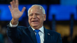 Minnesota Valisi: G&ouml;steriler Barış&ccedil;ıl Kalsın