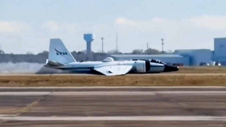 NASA'ya Ait Araştırma U&ccedil;ağı G&ouml;vde &Uuml;zerine İniş Yaptı