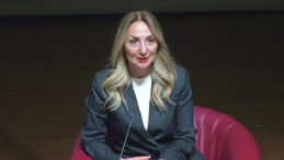 Nazlıaka: Her &Uuml;&ccedil; Kadından Biri Hayatı Boyunca Şiddet T&uuml;rlerinden En Az Birine Maruz Kalıyor