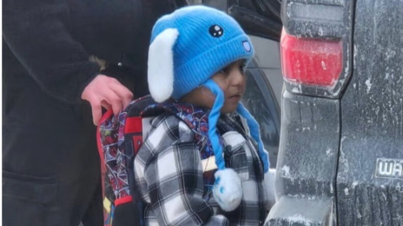 Okuldan d&ouml;nen 5 yaşındaki &ccedil;ocuğu g&ouml;zaltına aldılar