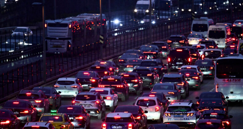 Otomobil Satışları 2025'te Rekor Kırdı