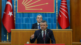 &Ouml;zel: Hanımefendi g&ouml;reve devam ederse Erdoğan da ayıba imza atmış olur