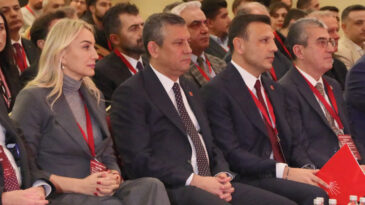 &Ouml;zel: Soruşturmalar Barışa Karşı A&ccedil;ık Bir Darbe