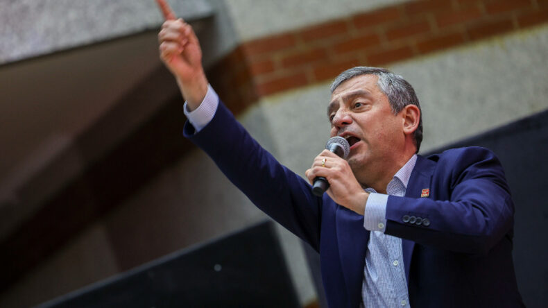 &Ouml;zg&uuml;r &Ouml;zel: Cami yapıyoruz diye hasetlik &ccedil;ıkarıyorlar