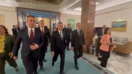 &Ouml;zg&uuml;r &Ouml;zel ve M&uuml;savat Dervişoğlu Meclis'te