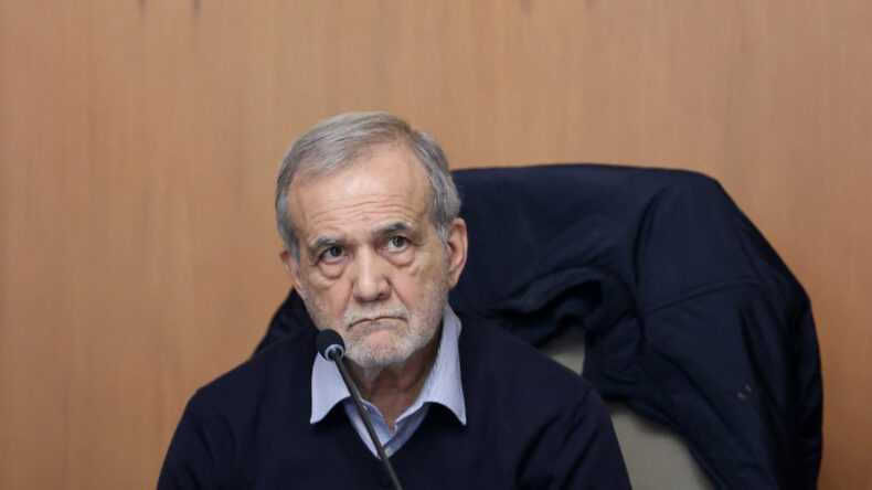 Pezeşkiyan: Mevcut Sorunların Sorumlusu Hükümet