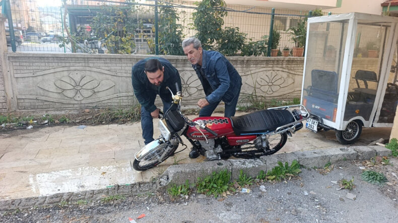 Polisi G&ouml;r&uuml;nce Motosikleti Bırakıp Ka&ccedil;tı