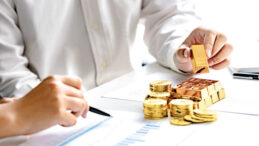 Rekor Yılı Sonrası B&uuml;y&uuml;k Fonlar Altın İ&ccedil;in H&acirc;l&acirc; İyimser