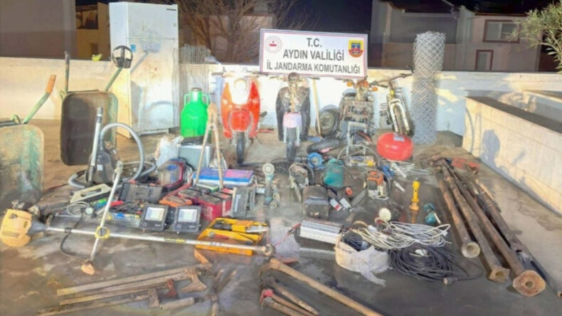 Sağanak sonrası boşaltılan evlere dadandı, g&ouml;zaltına alındı