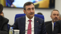 Saray'dan Dikkat &Ccedil;eken Venezuela Mesajı