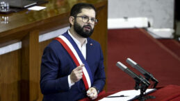 Şili lideri: Trump'ın g&ouml;z&uuml;nde yer edinmeye &ccedil;alışanlar kendilerini k&uuml;&ccedil;&uuml;k d&uuml;ş&uuml;r&uuml;yor