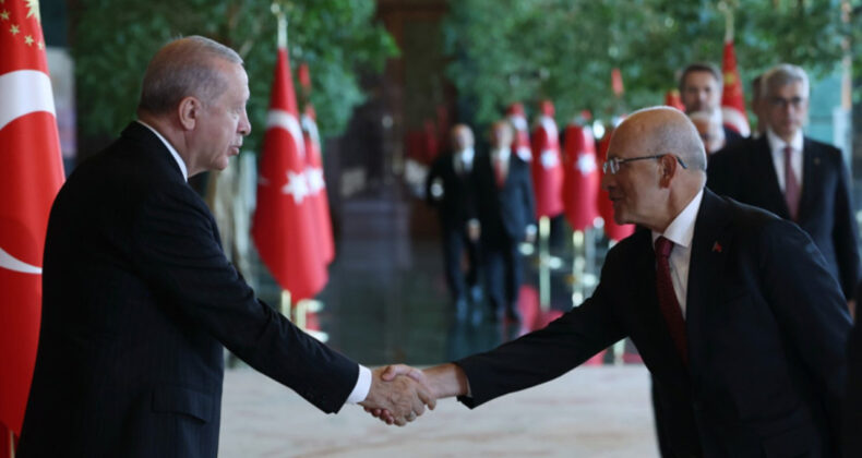 Şimşek D&ouml;neminde Dış Bor&ccedil; 100 Milyar Dolar Artış G&ouml;sterdi